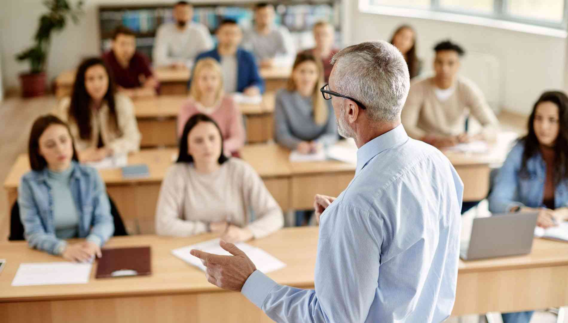 EFEB Felnőttoktatási Központ